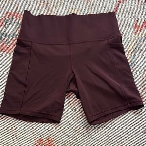 Athleta Salutation Stash Pocket II 7” Short